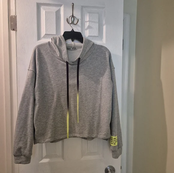 Made in Italy | Jogger Set - Picture 3 of 8